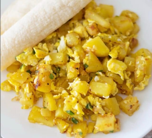 Eggs With Potatoes.
